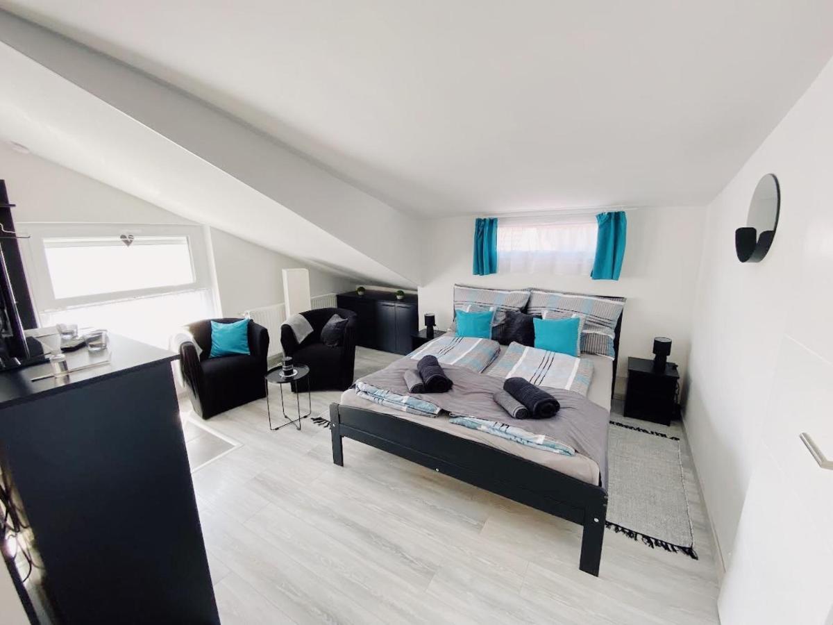 Tramini Apartmanok Eger Exteriör bild