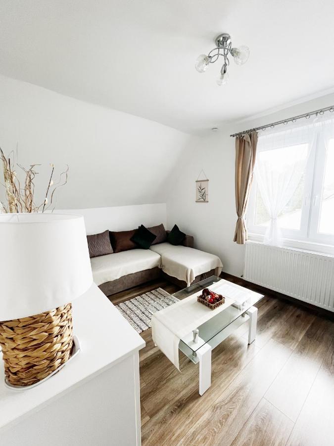 Tramini Apartmanok Eger Exteriör bild