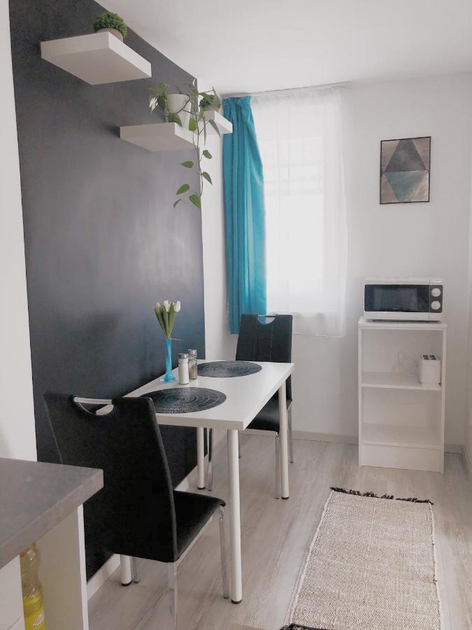 Tramini Apartmanok Eger Exteriör bild