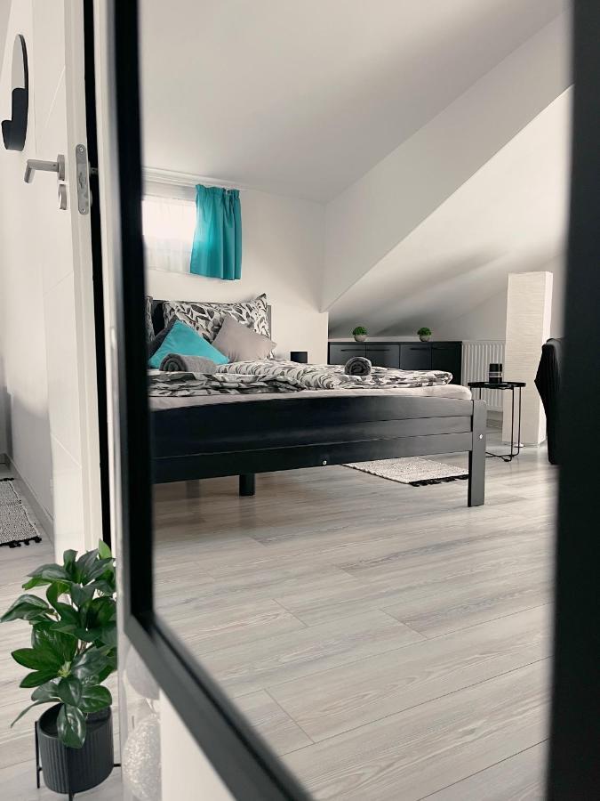 Tramini Apartmanok Eger Exteriör bild